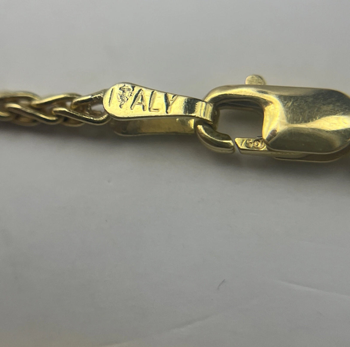 18k yellow gold necklace